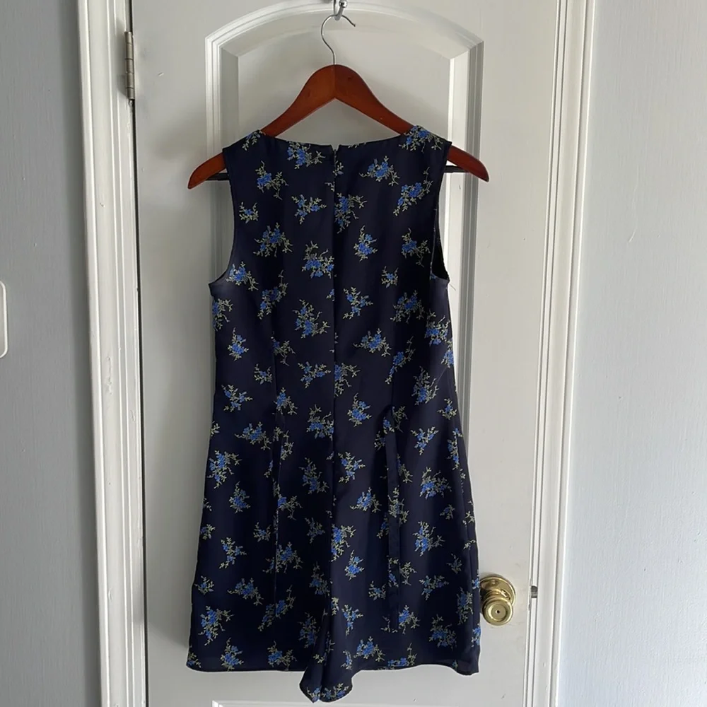 Express women’s dress - Picture 4 of 7
